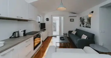 Apartamento 2 habitaciones en Budva, Montenegro