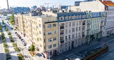 Квартира 4 комнаты в Константынув-Лодзинский, Польша