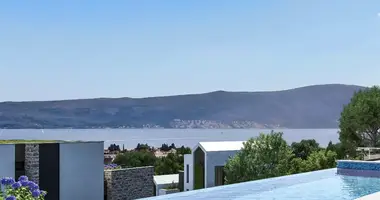 Szeregowiec w Tivat, Czarnogóra