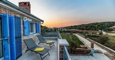 5 room house with furniture, with air conditioning, with sea view in Opcina Sukosan, Croatia