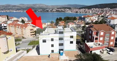 2 bedroom apartment in Okrug Gornji, Croatia