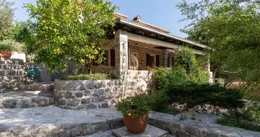 Квартира 4 спальни в Zupci, Черногория