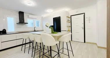 Квартира 6 спален в San Pedro Alcantara, Испания