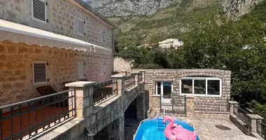 Villa 6 zimmer in Rijeka Rezevici, Montenegro