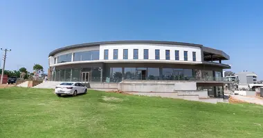 Tienda 700 m² en Aksu, Turquía