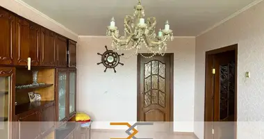 Wohnung 3 zimmer in Sluzk, Belarus