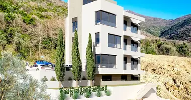 Wohnung 2 Schlafzimmer in Tivat, Montenegro
