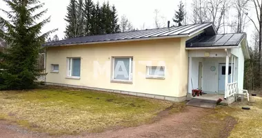 Dom 4 pokoi w Kouvolan seutukunta, Finlandia