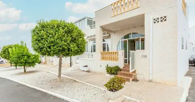 2 bedroom house in Torrevieja, Spain