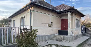 4 room house in Koka, Hungary