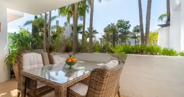 Wohnung 3 Schlafzimmer in San Pedro Alcantara, Spanien