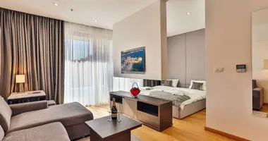 Apartamento con Vistas al mar, con aparcamiento público en Budva, Montenegro