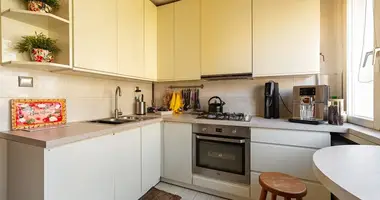 Квартира 4 комнаты в Варшава, Польша