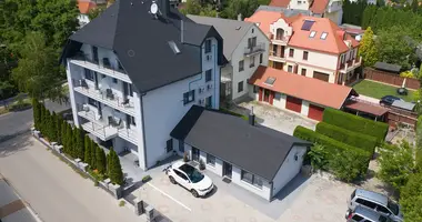 Hotel 520 m² w Heviz, Węgry