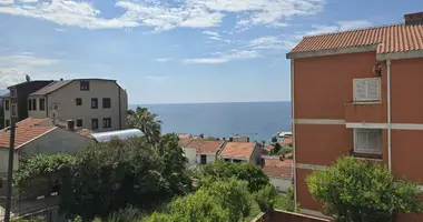 Квартира 3 комнаты в Петровац, Черногория