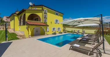 Hotel 250 m² en Porec, Croacia