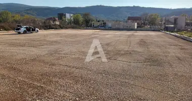 Land with parking in Radanovici, Montenegro