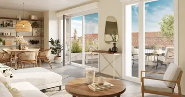 3 bedroom apartment in La Rochelle, France