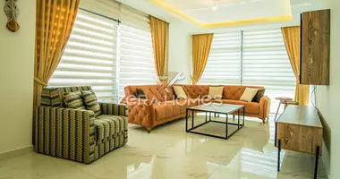 3 room apartment with furniture, with elevator, with air conditioning in Alanya, Turkey