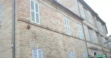 Casa 32 habitaciones en Terni, Italia