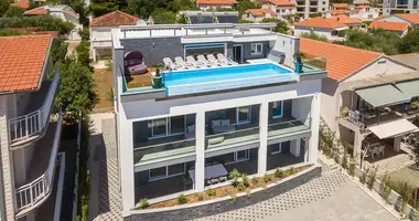 Villa  mit Meerblick, mit Schwimmbad in Kroatien