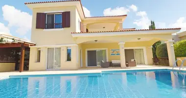 5 bedroom house in Peyia, Cyprus