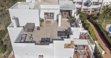 Mieszkanie 4 pokoi w Estepona, Hiszpania