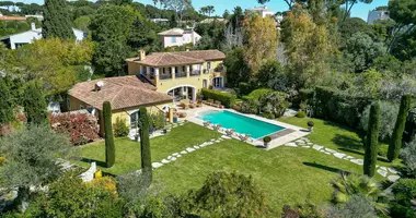 Villa 8 bedrooms with parking in Antibes, France