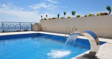 Villa  con Vistas al mar en Petrovac, Montenegro