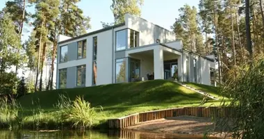 6 room house in Upesciems, Latvia