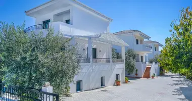 Hotel 400 m² in Potos, Greece