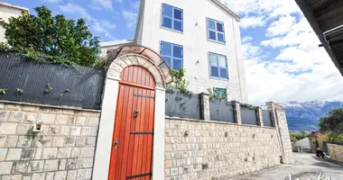 Villa  con Vistas al mar, con Garaje en Tivat, Montenegro