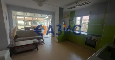 Apartamento 4 habitaciones en Pomorie, Bulgaria