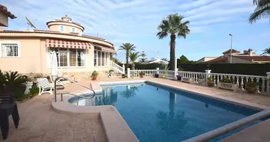 Villa 5 bedrooms in Urbanizacion Dona Pepa, Spain
