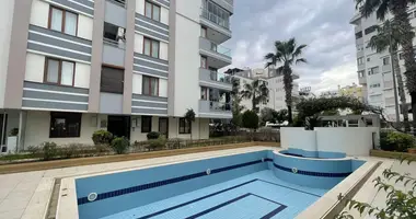 Appartement 3 chambres dans Muratpasa, Turquie
