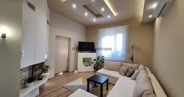 6 room house in Gyoemro, Hungary