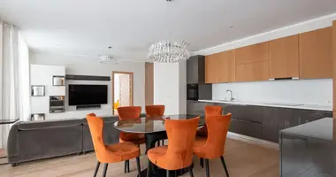 Apartamento 4 habitaciones en Riga, Letonia