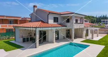 Casa 4 habitaciones en Grad Porec, Croacia