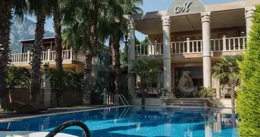 Villa 6 chambres avec parkovka parking, avec Piscine dans Alanya, Turquie