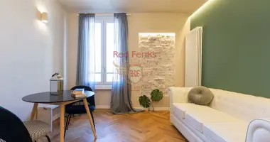 2 bedroom apartment in Milan, Italy