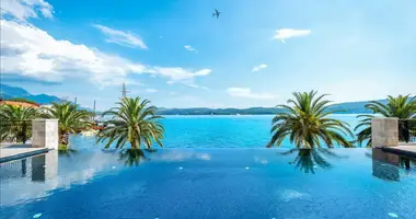 Apartamento 3 habitaciones en Tivat, Montenegro