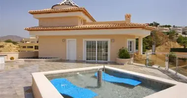 Villa 8 bedrooms in Izhevsk, Russia
