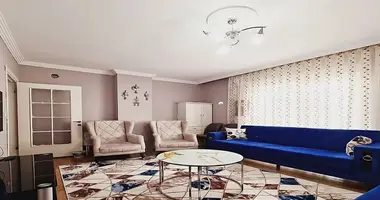 Mieszkanie 3 pokoi w Alanya, Turcja
