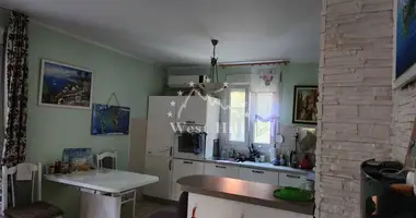 Дом 4 комнаты в Зеленика, Черногория