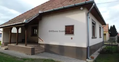 2 room house in Nagykatai jaras, Hungary
