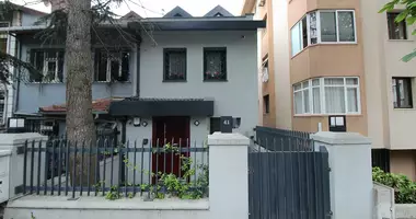 Casa 7 habitaciones en Besiktas, Turquía
