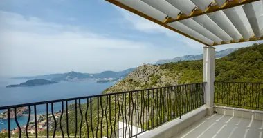 Villa 4 bedrooms in Montenegro