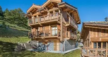 Chalet 5 bedrooms with Wi-Fi, with TV, with Dishwasher in Albertville, France