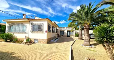 Villa 3 chambres avec Climatiseur, avec Terrasse, avec Cheminée dans l Alfas del Pi, Espagne