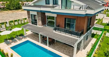 Villa 5 Zimmer mit Balkon, mit Klimaanlage, mit Parken in Ägäisregion, Türkei